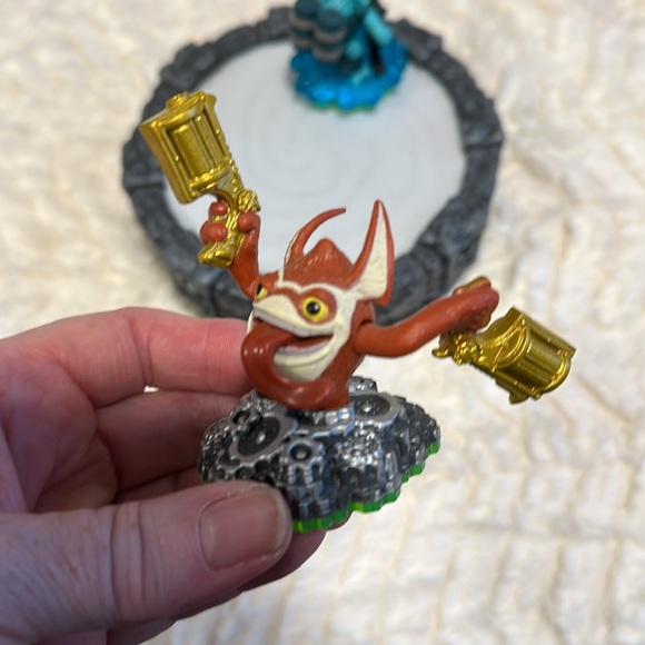 Skylander - Picture 4 of 6